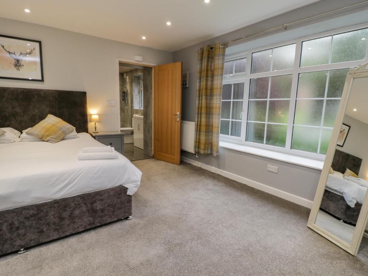 The Manor House Villa Scarborough Bagian luar foto