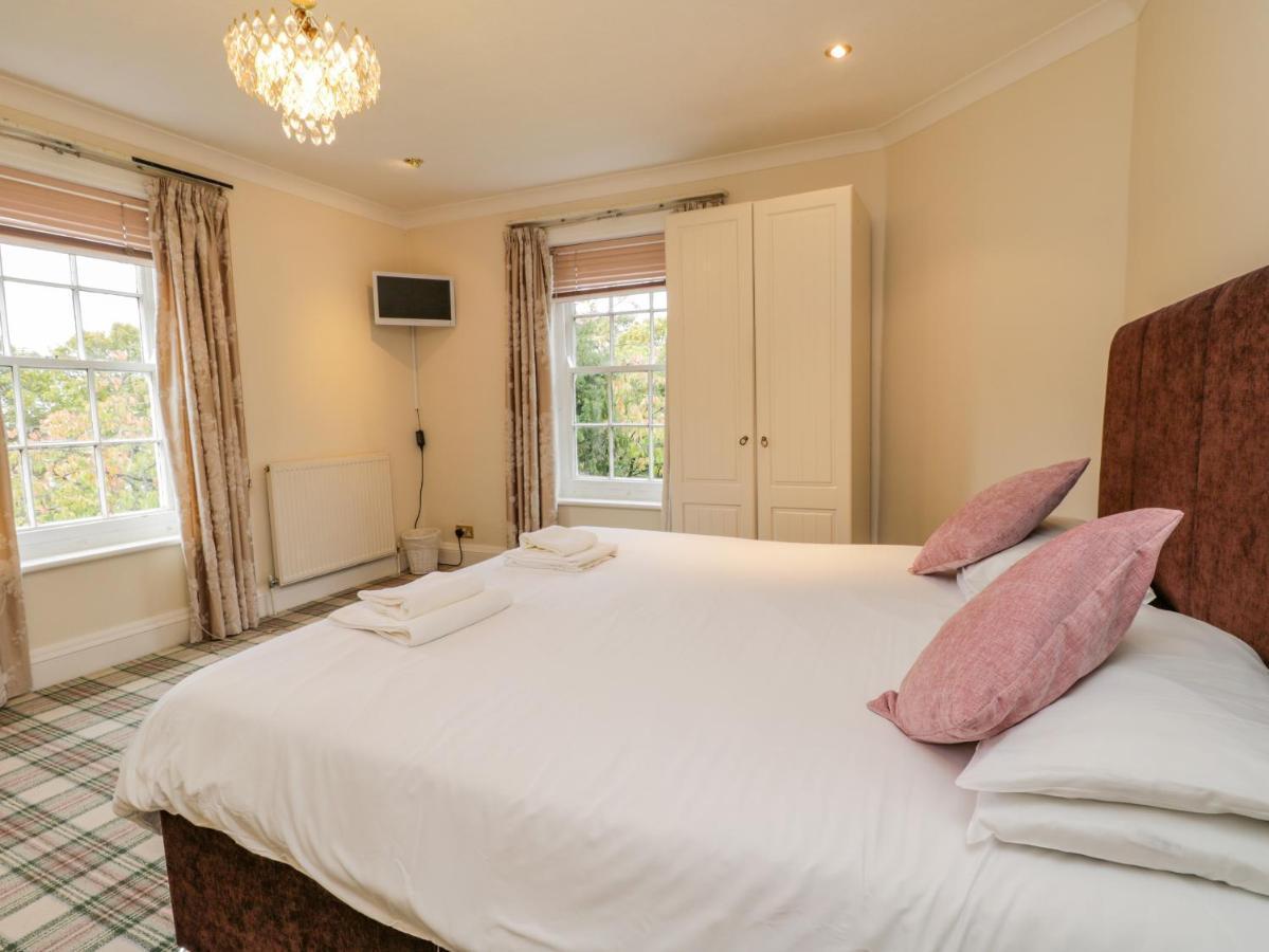 The Manor House Villa Scarborough Bagian luar foto