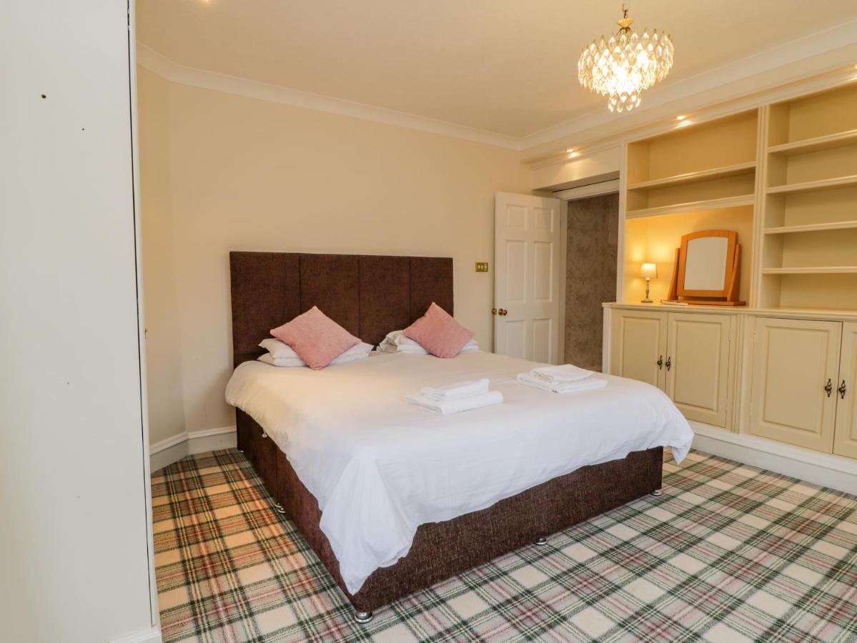 The Manor House Villa Scarborough Bagian luar foto