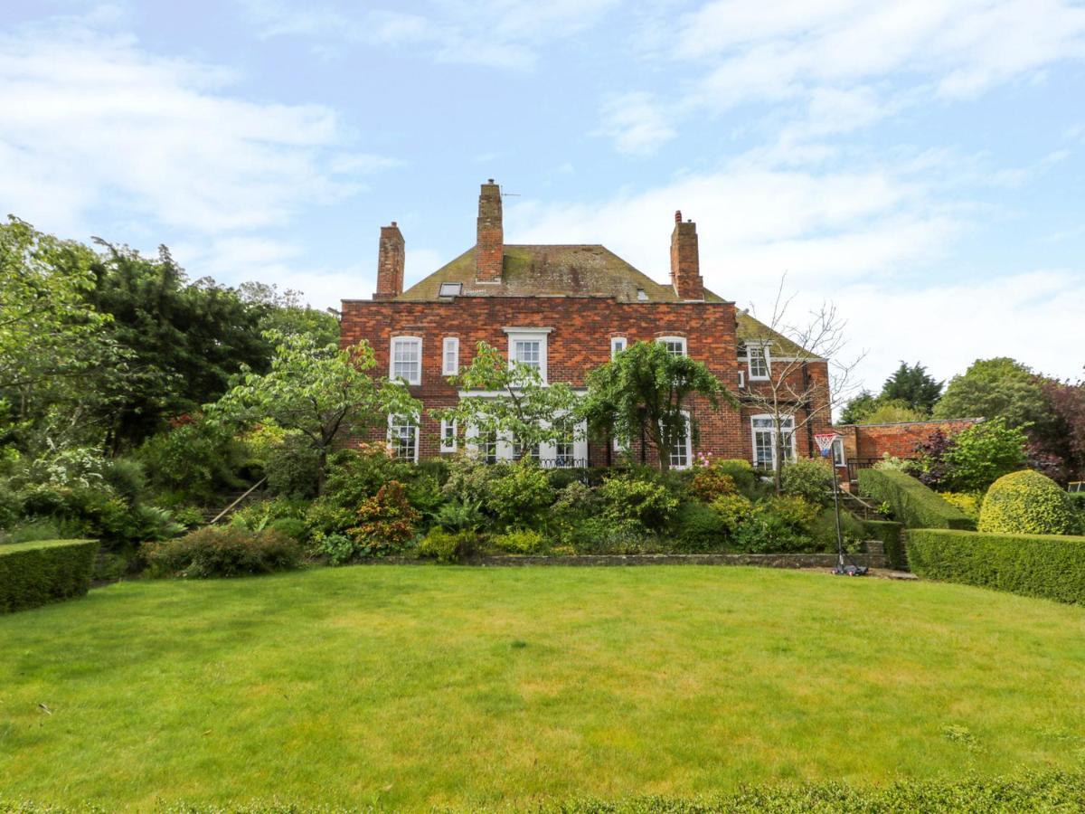 The Manor House Villa Scarborough Bagian luar foto