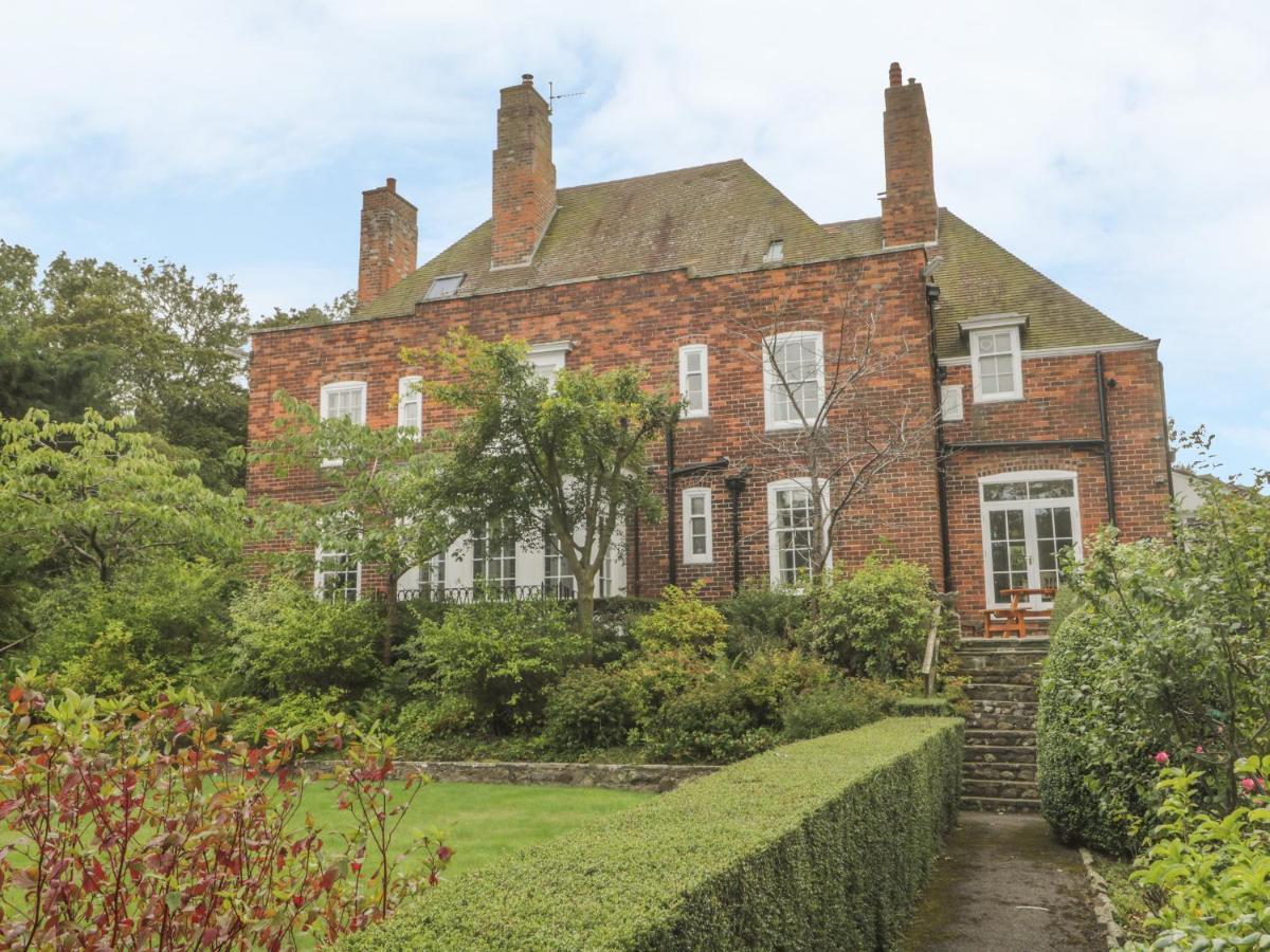 The Manor House Villa Scarborough Bagian luar foto